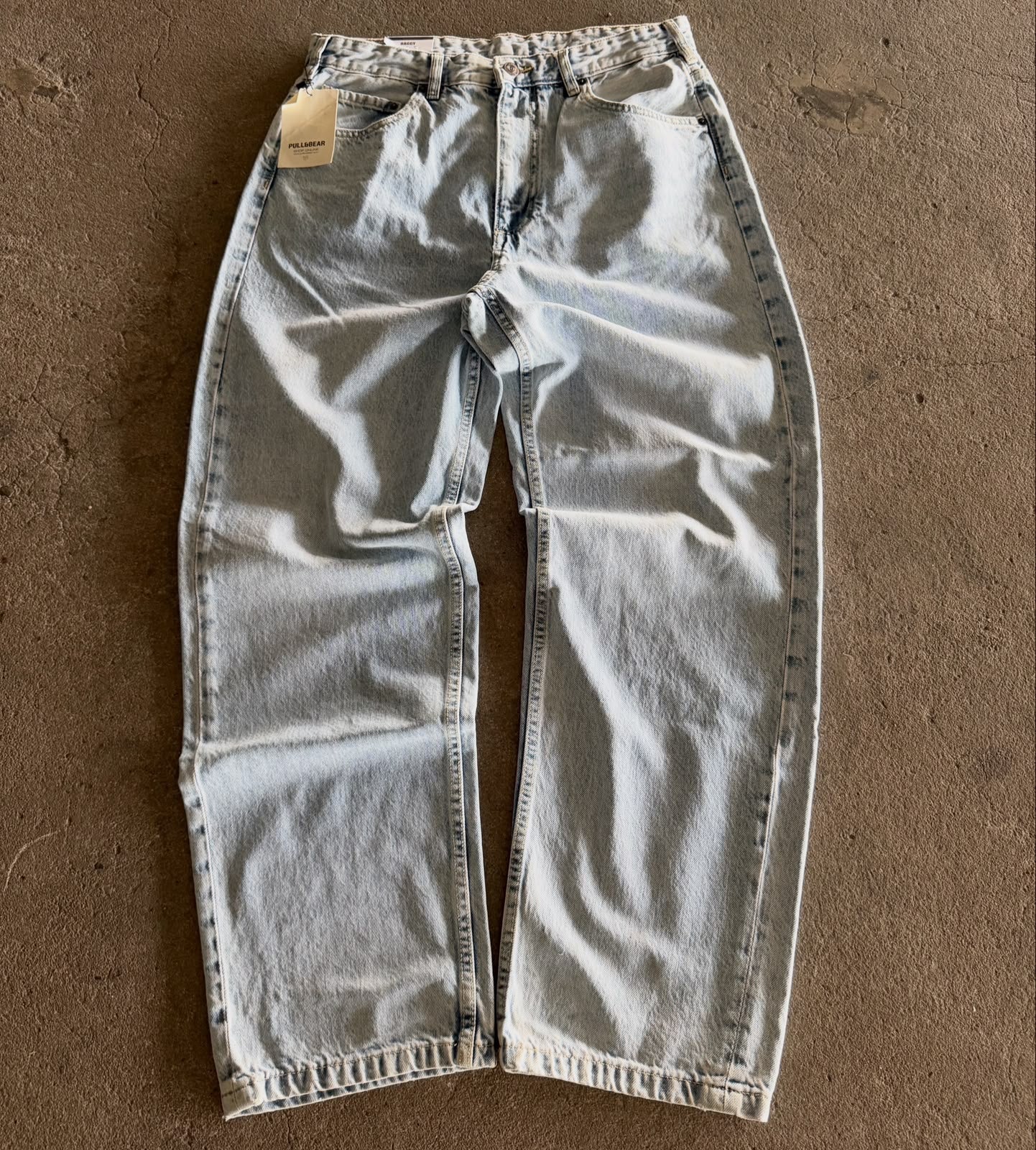 Straight Baggy Denim Jeans – Light Blue Wash