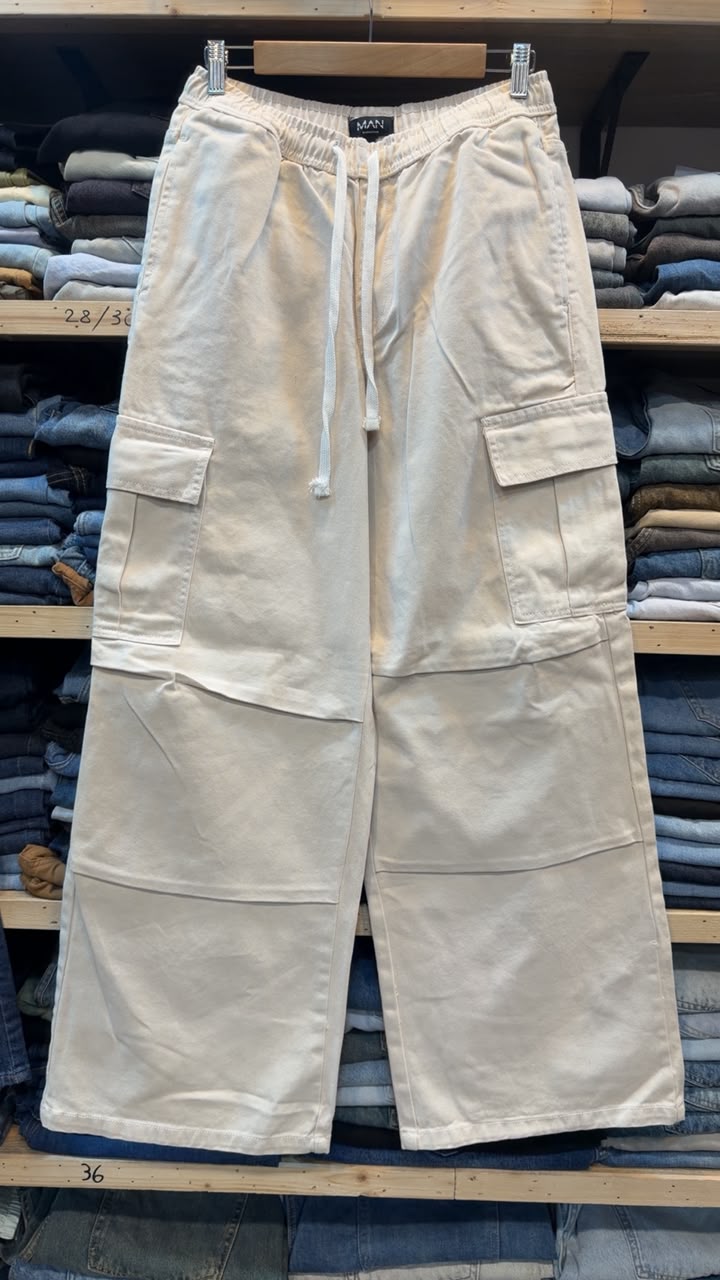 Wide leg cargo pants