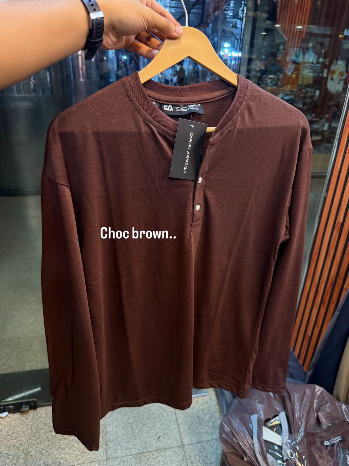Henley Tee – Choc Brown