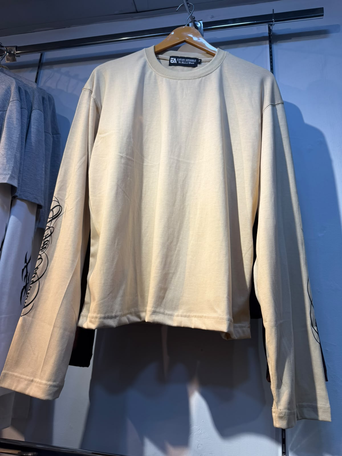 Script Sleeve Boxy Long Sleeve Tee: Sand Beige