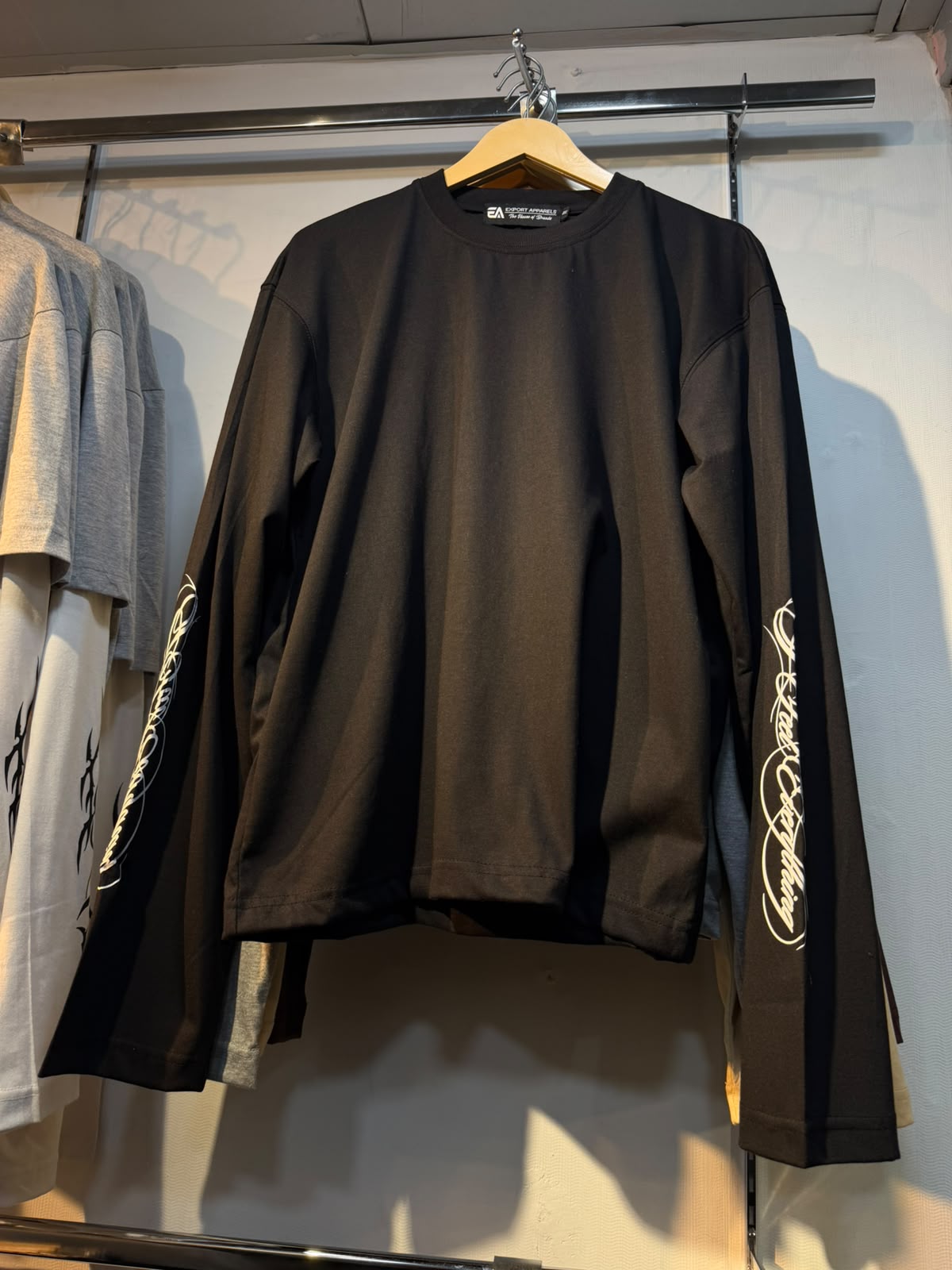 Script Sleeve Boxy Long Sleeve Tee: Black