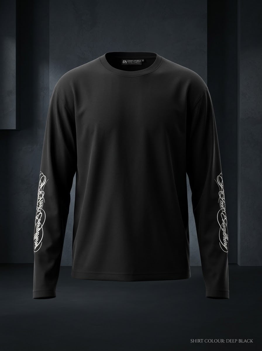 Script Sleeve Boxy Long Sleeve Tee: Black